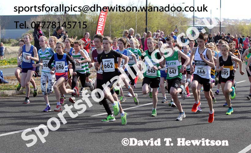 Under-13s start, Elswick Harriers Relays, Newburn. Photo: David T. Hewitson/Sports for All Pics
